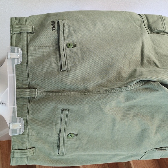 Aritzia TNA Green Women's Cargo Pants - Picture 5 of 10